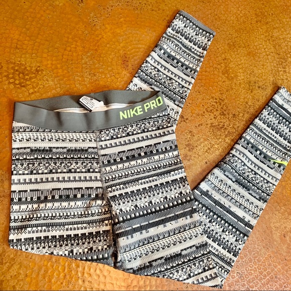 NIKE Pro Dri Fit Leggings, NWOT - Picture 1 of 8